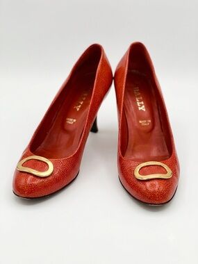 Bally Women’s Red Leather Gold Buckle Pumps Made in Italy Size 37 (US 6.5 - 7)